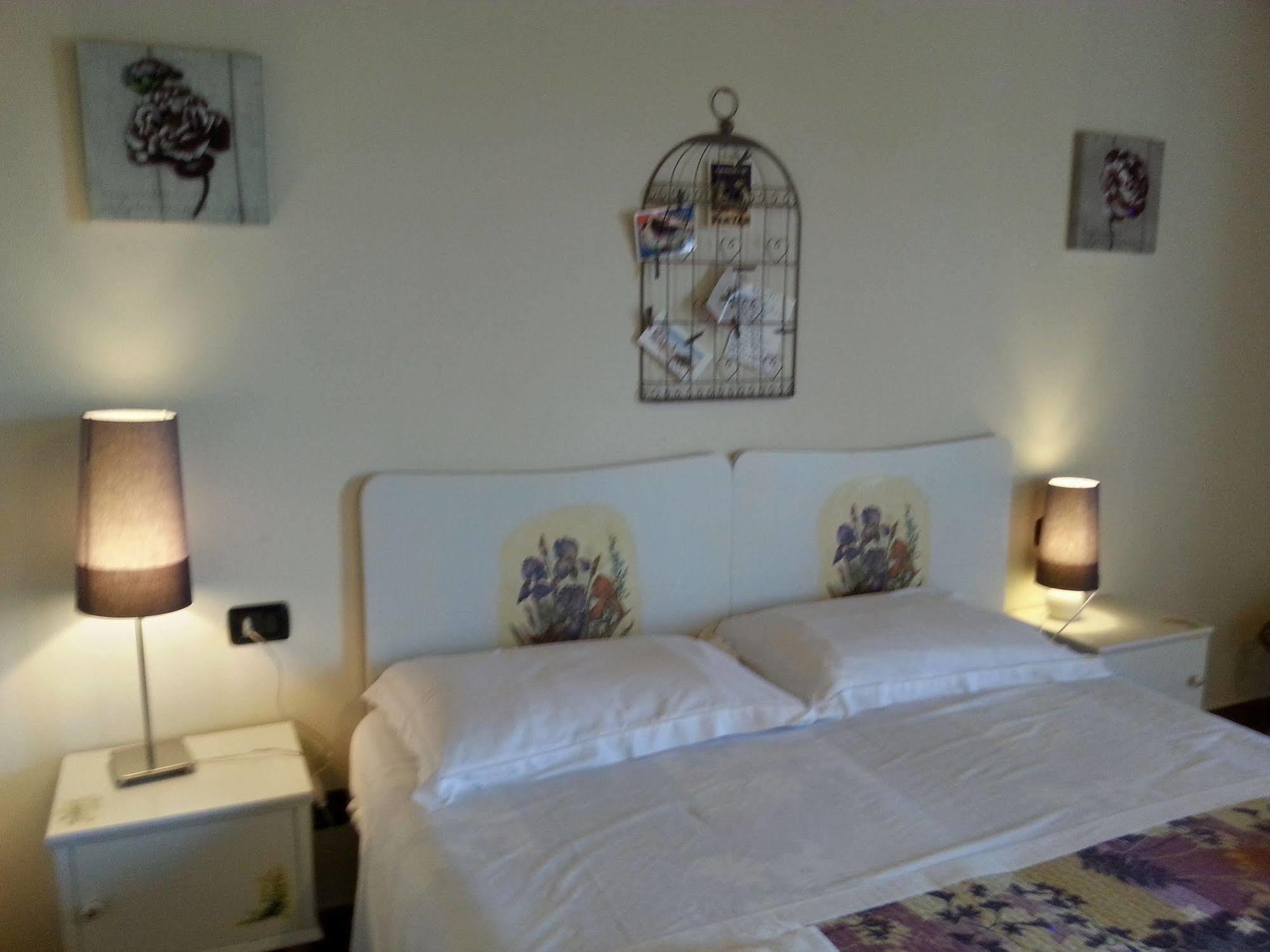 Agriturismo La Fattoria Del Boschetto Фонтанеллато Екстер'єр фото